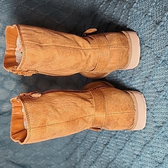 CAT & JACK BOOTS GIRLS SIZE 10 TAN - Picture 3 of 5